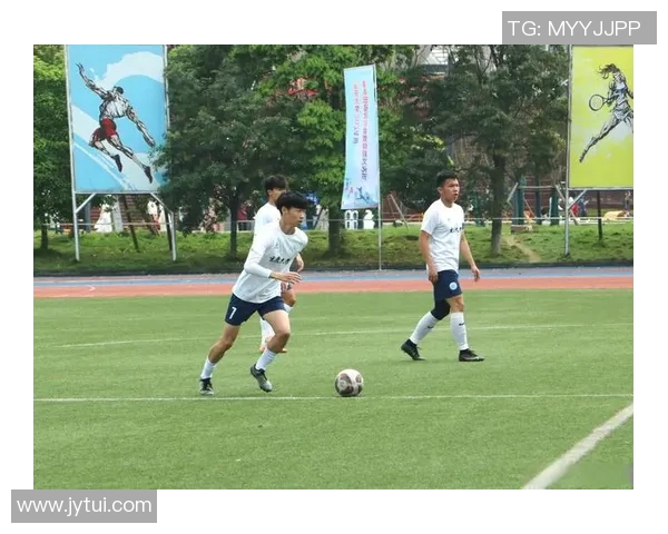 8.3分顶级足球球星引爆绿茵赛场掀起新一轮巅峰对决热潮